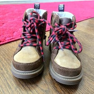 UGG Robley Weather size 9 (toddler)